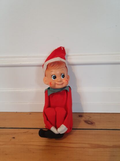 Gammel nisse i stof og plastik
