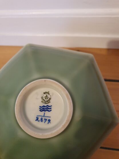 Celadon glaseret skål, Royal Copenhagen - Image 3
