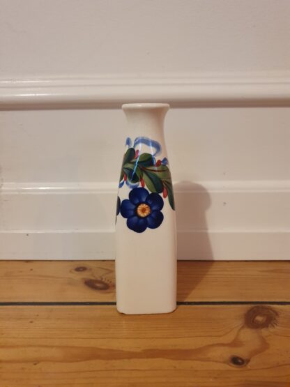 Aluminia vase med skår