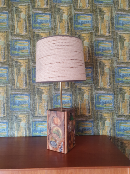 Retro lampe i træ og messing