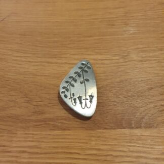 Vintage broche i tin
