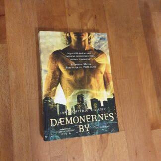 Dæmonernes by - Cassandra Clare