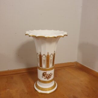Hetsch vase med dekorationer