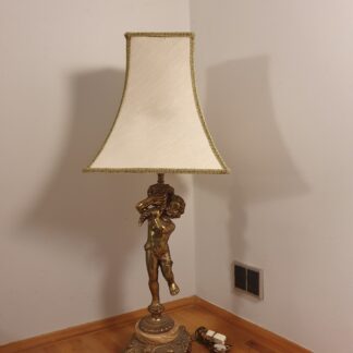 Lampe i tung messing