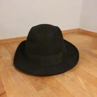 Sort hat fra Mayser
