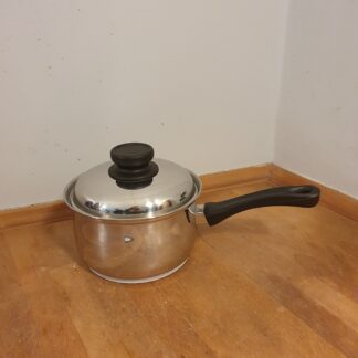 Raadvad gryde med låg
