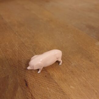 Gris, H 2,5 cm, B 5 cm