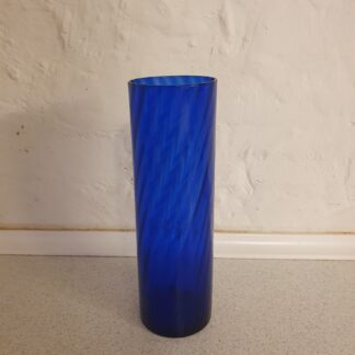 Blå vase i glas
