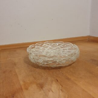Glasskåle med slibninger