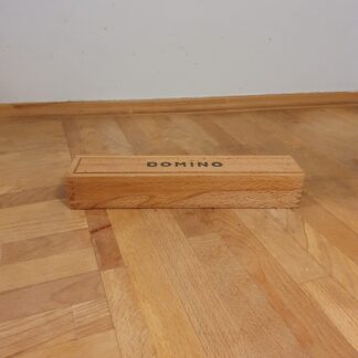 Domino spil i æske