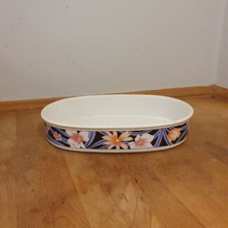 Ovnfast fad med blomster motiver