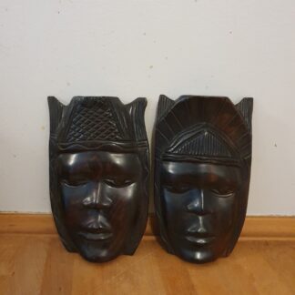 Ansigt figurer i træ