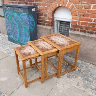 Indskudsborde med kakler