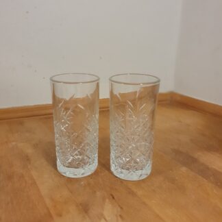 2 stk glas med slibninger