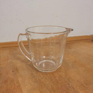 Liter mål i tykt glas