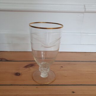Mågeglas med guldkant, Lyngby