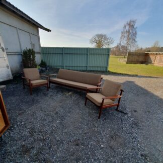 Sofagruppe i teak træ