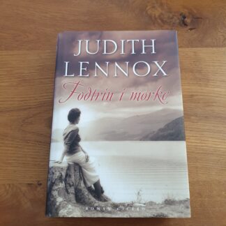 Fodtrin i mørke - Judith Lennox