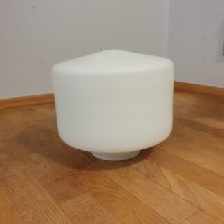 Hvid lampeskærm i glas