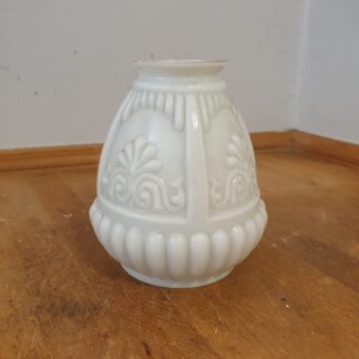 Lampeskærm i hvid opal glas