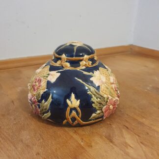 Vintage lampeskærm i porcelæn