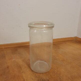 Dana glas med låg