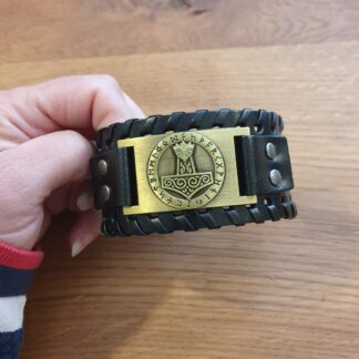 Armbånd i læder med motiv af Thors Hammer