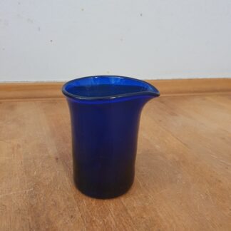 Vintage kande i blåt glas