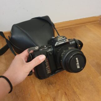Nikon kamera F401s