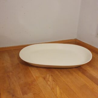 Fad i hvidt porcelæn