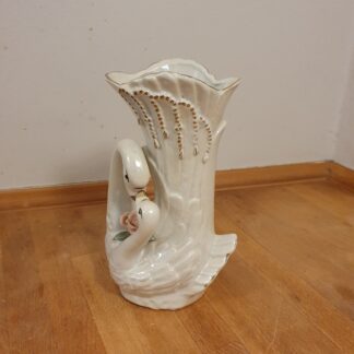 Vintage perlemors vase