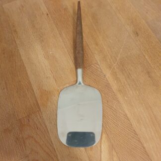 Lagkageske i teaktræ