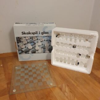 Skakspil i glas