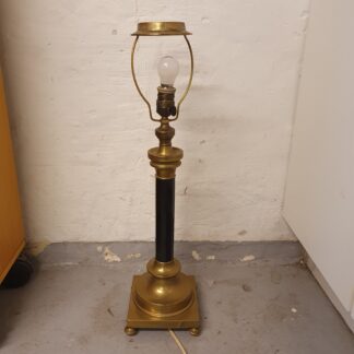 Bordlampe i messing