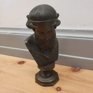 Figur i massivt messing