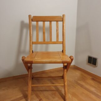 Børne klapstol i træ