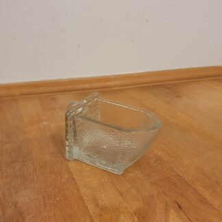 Lille glasskuffe i materet glas