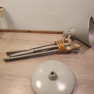 Arkitekt lampe med fod og ophæng