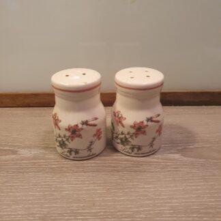 Salt/peber sæt fra Norishin Pottery