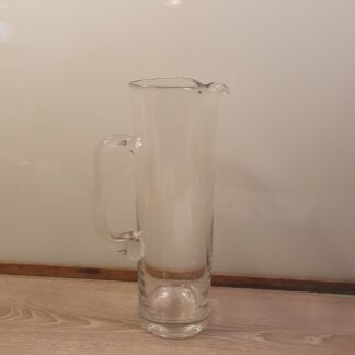 Stor robust kande i glas