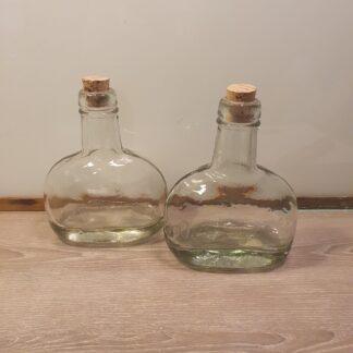 Flaske i tykt glas med kork prop