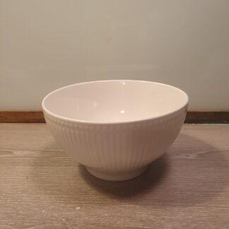 Hvid skål i porcelæn med riller