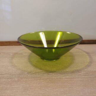 Grøn skål i glas
