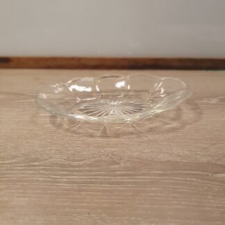 Fad i glas med slibninger