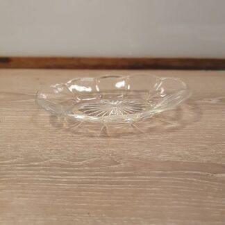 Fad i glas med slibninger