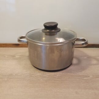 Gryde fra Basic med låg