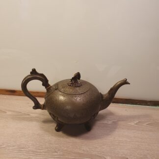 Kande i bronze