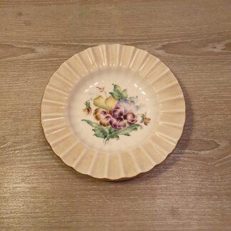 Askebæger med blomster motiver