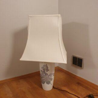 Lampe i porcelæn