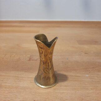 Lille vase i messing